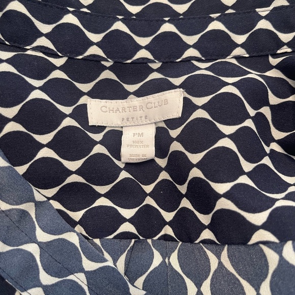 Charter Club Women’s Button Down Top Size Petite Medium - Picture 4 of 5